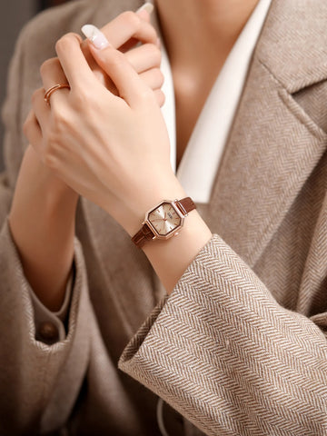 Kamilah Retro Square Watch