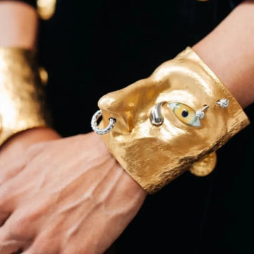 Kayleah Sculptural Face Bracelet
