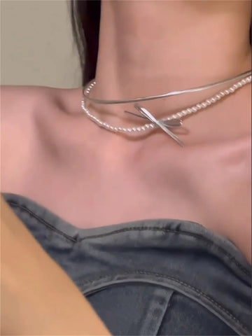 Mila Pearl Bow Necklace
