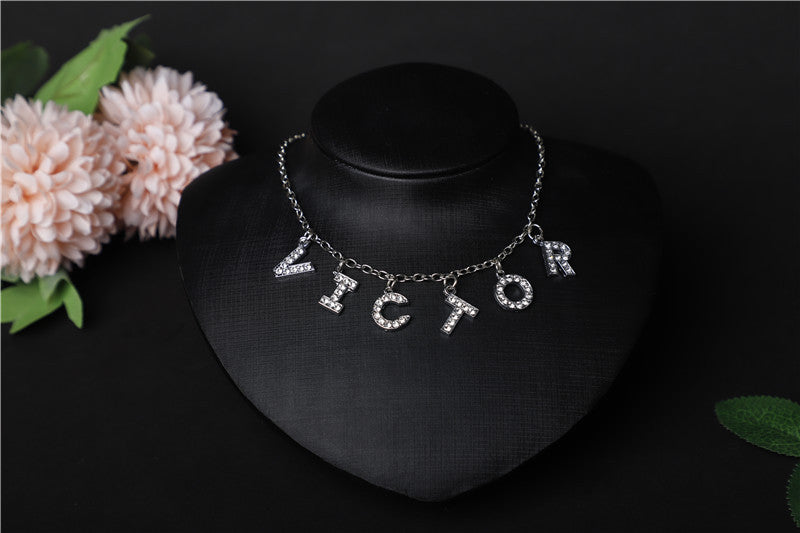 Britain Crystal Word Necklace - VICTOR [HAWKFP7V]