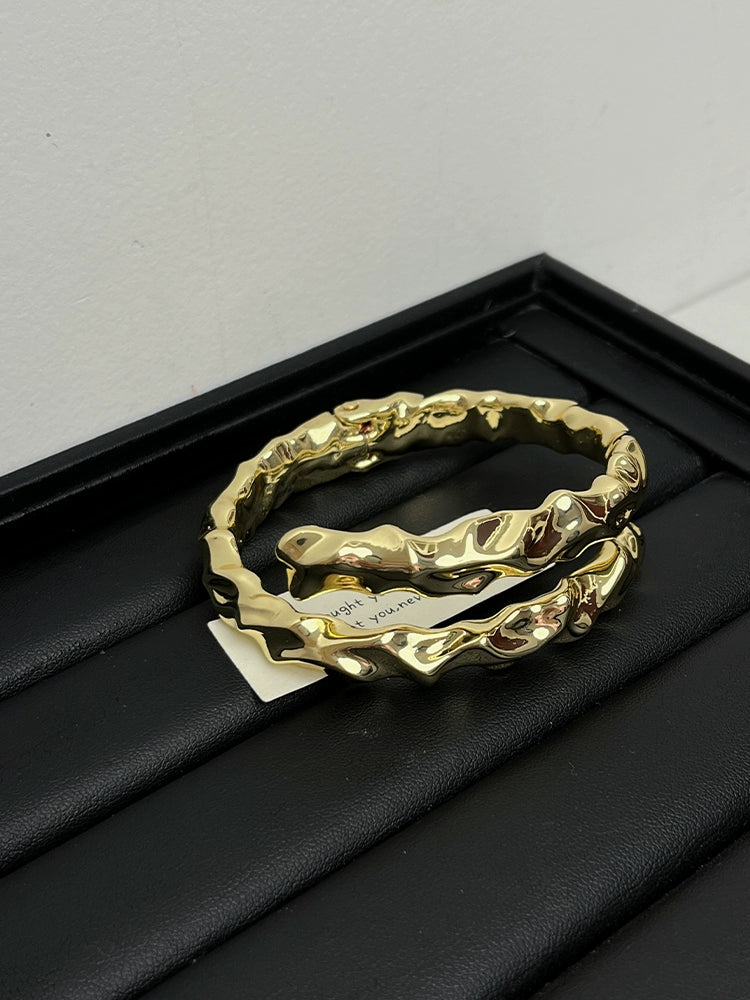 Samanvi Sculpted Cuff Bracelet - Narrow Double-Layer Gold Cuff [X6IYC822]