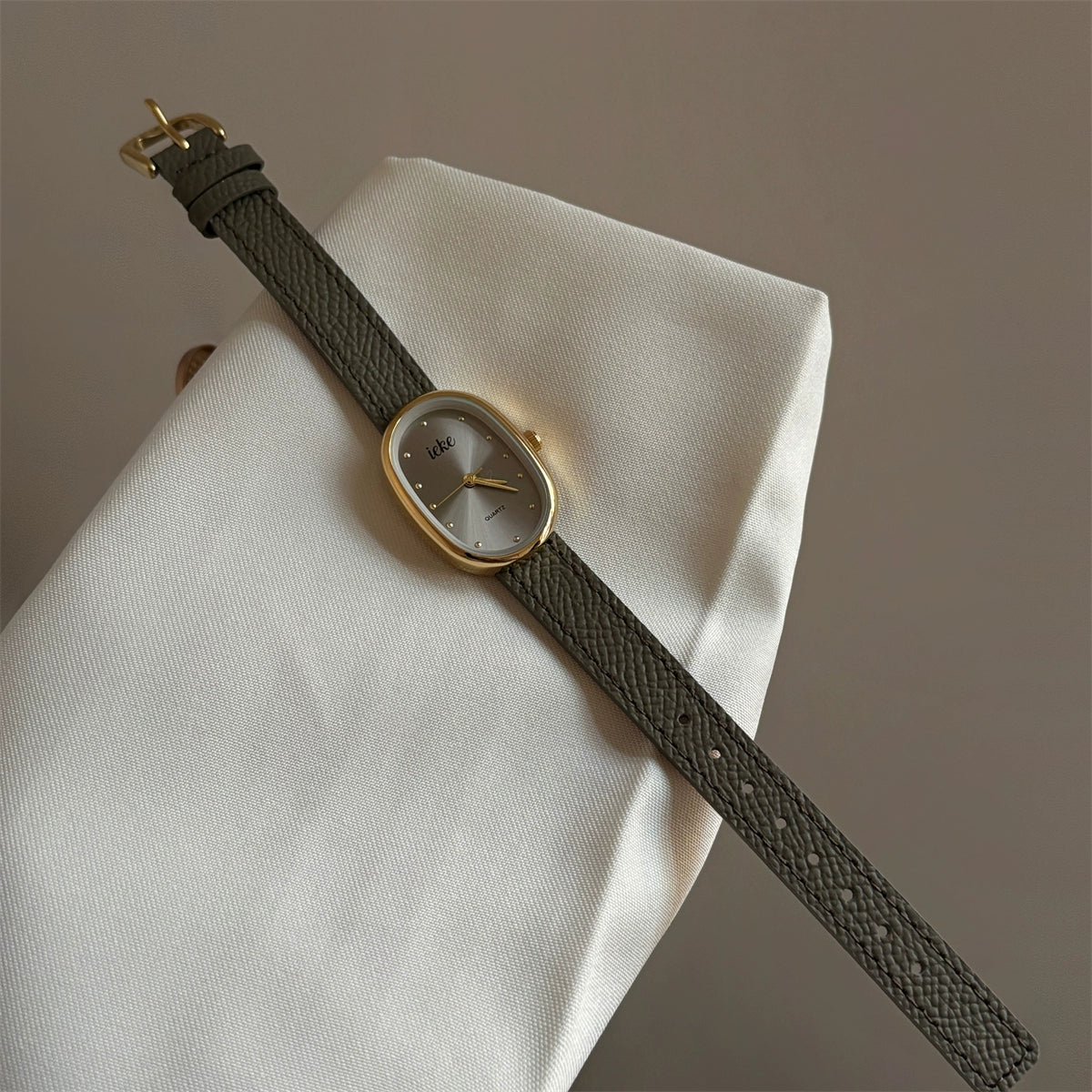 Sury Retro Oval Strap Watch - IEKE88172 Oval Dots Dial - Grey with Gold Frame [V5490UAG]