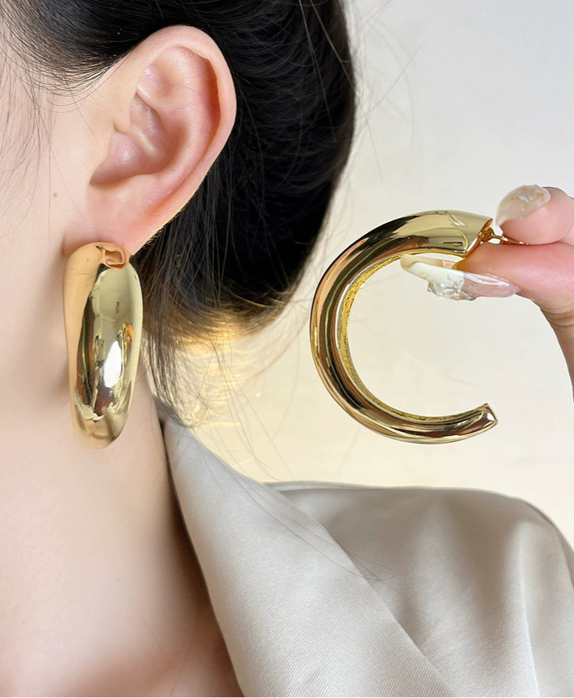 Hajra Rose Drop Earrings - Gold [R120CWTU]