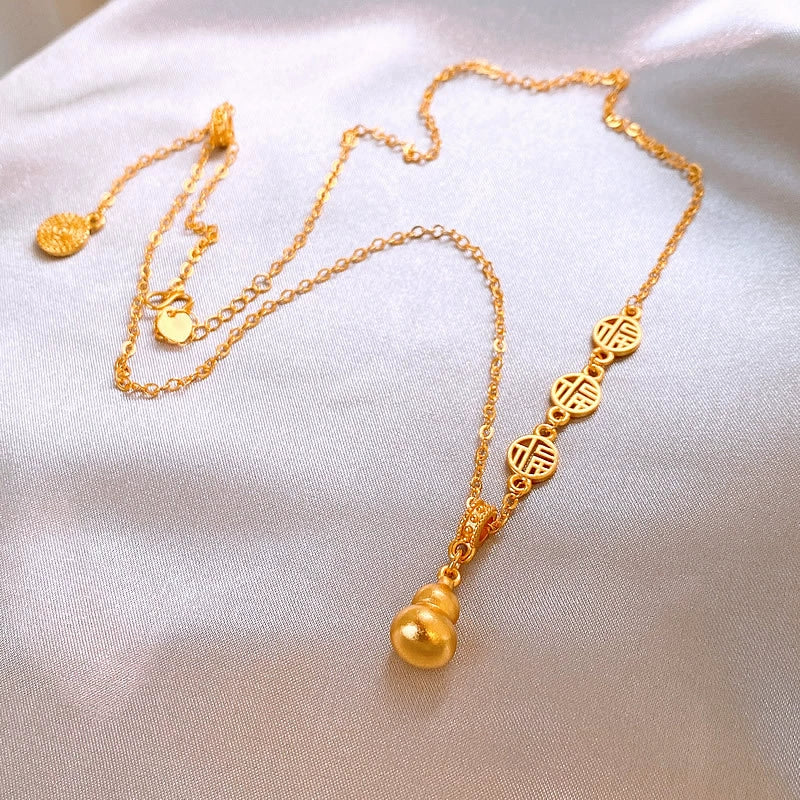 Olyvia Golden Fu Pendant Necklace - Golden [BGN47VHZ]