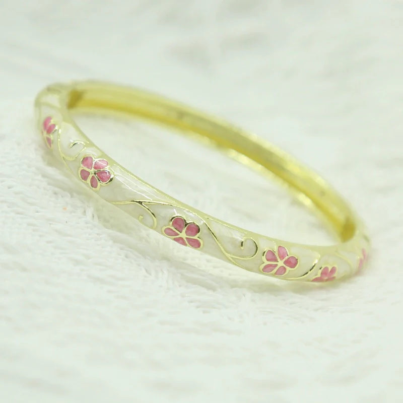 Lakelynn Delicate Floral Bangle - Beige