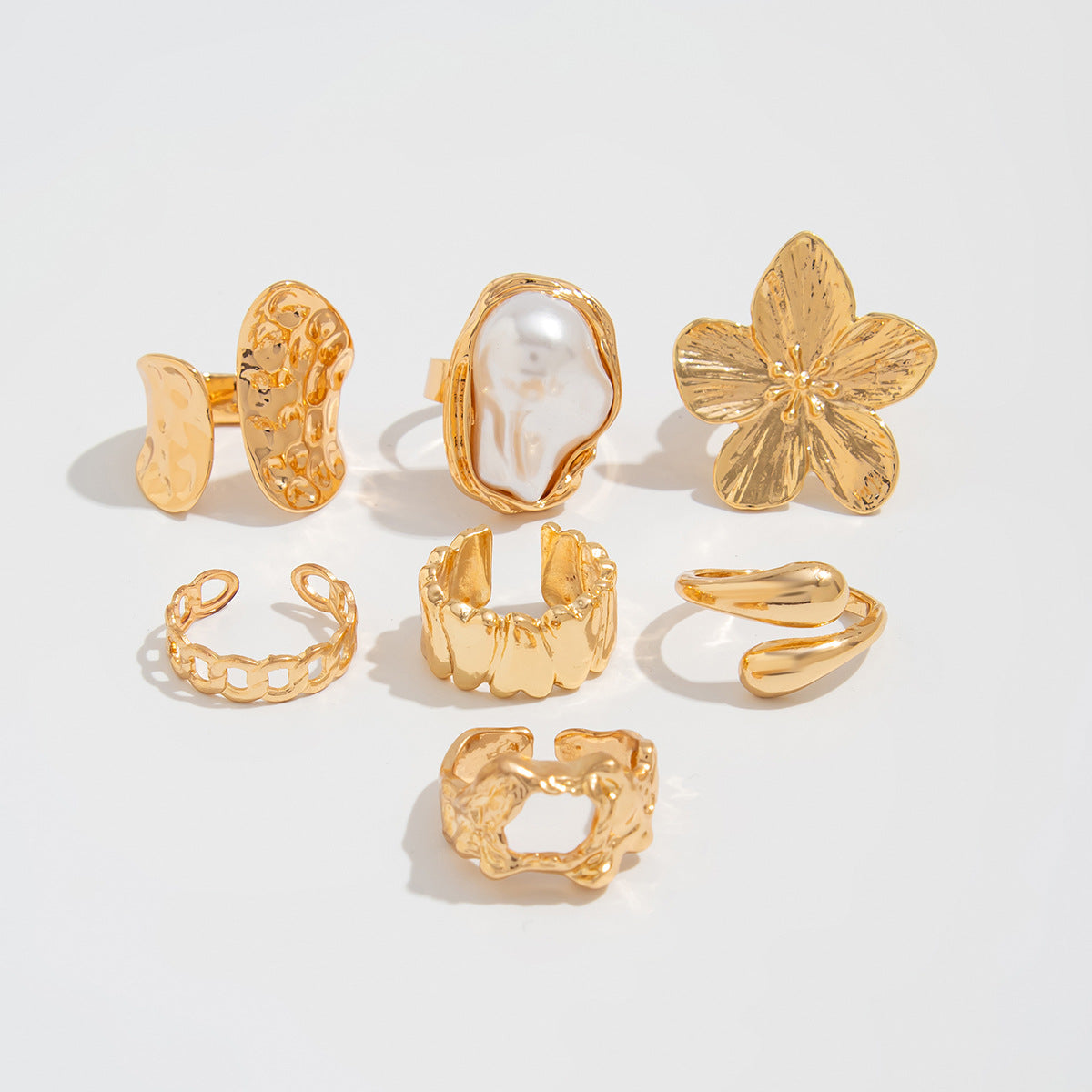 Milana Irregular Open Ring - Light Gold Flower [UAXTZ2MC]