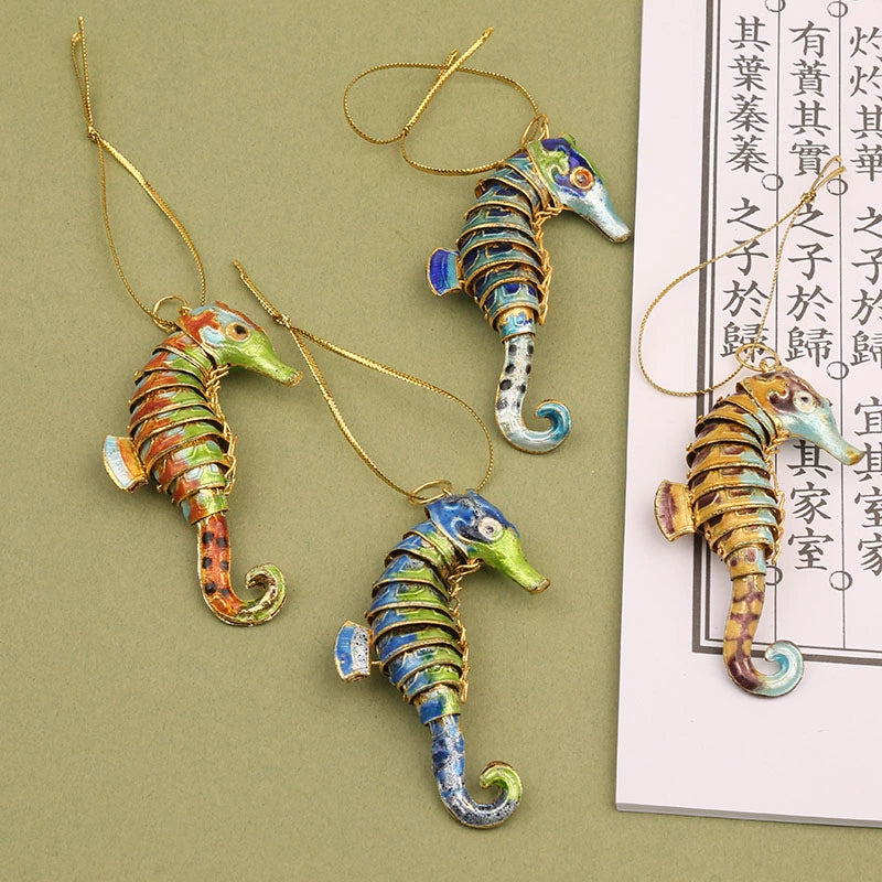 Verity Cloisonne Enamel Adornments - Seahorse (Random Color) [6OBE4X2A]