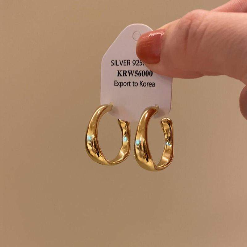 Isabellah Asymmetrical C-Hoop Earrings - Gold [21NYO2C3]