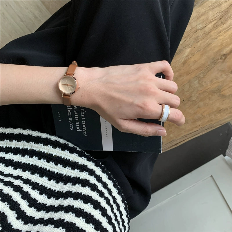 Lynden Retro Petite Leather Watch - Light Brown (Orange Tint) [QEQBA95Q]