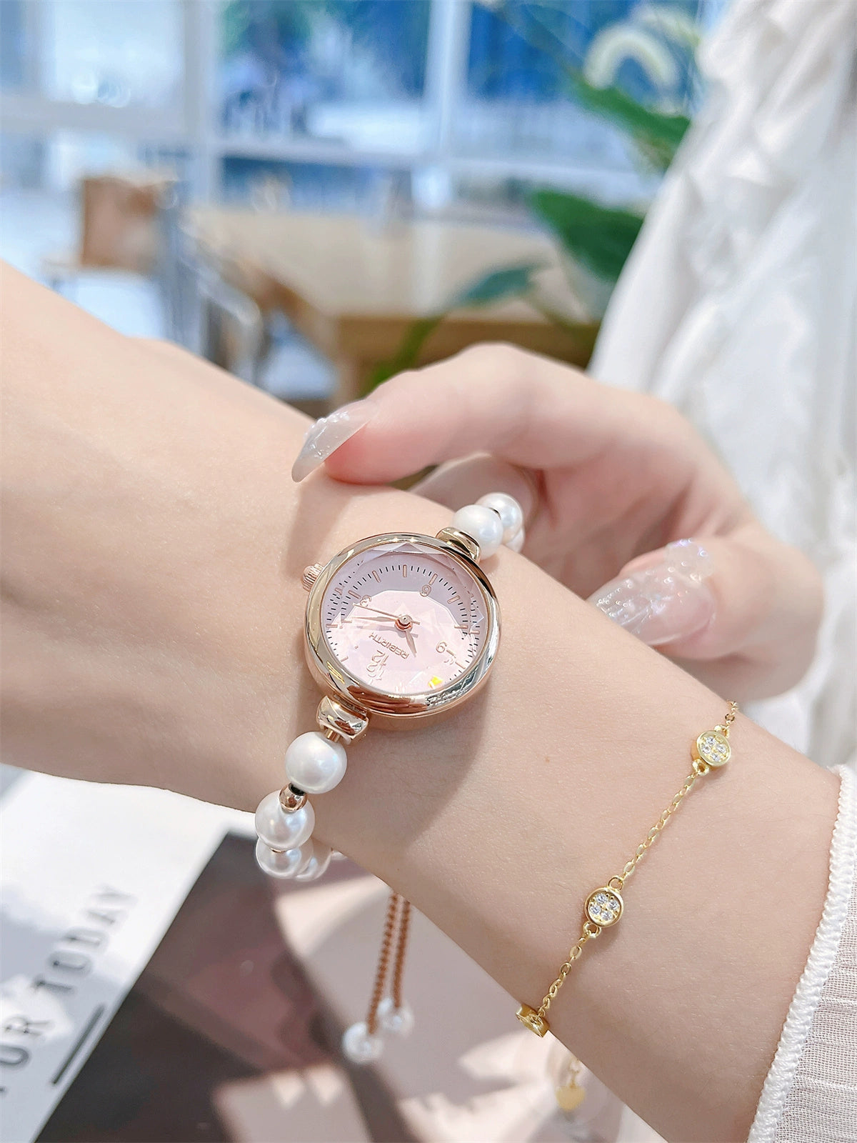 Elianna Mother-of-Pearl Watch - Rose Gold Pink Dial with Index [LNNKQ1NK]