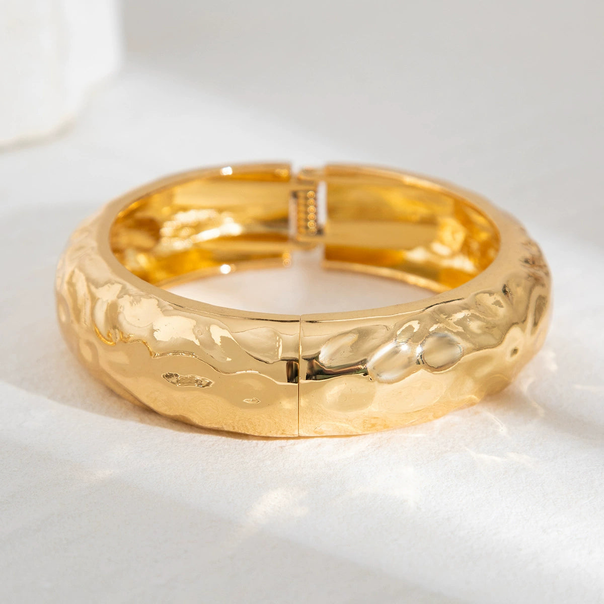 Janylah Liquid Metal Bracelet - Style 04 Gold Bracelet [YAPL8GAC]