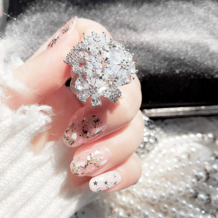 Hinda Sparkle Bloom Ring - Zircon Flower Ring Silver