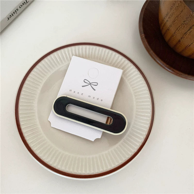 Jenny Checkerboard Hair Clip - Hollow Oval Black [6YQYMY1W]