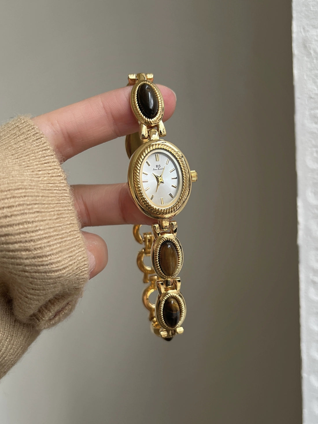 Nayomi Oval Jade Watch - Amber (White Dial) [VTEJ185N]
