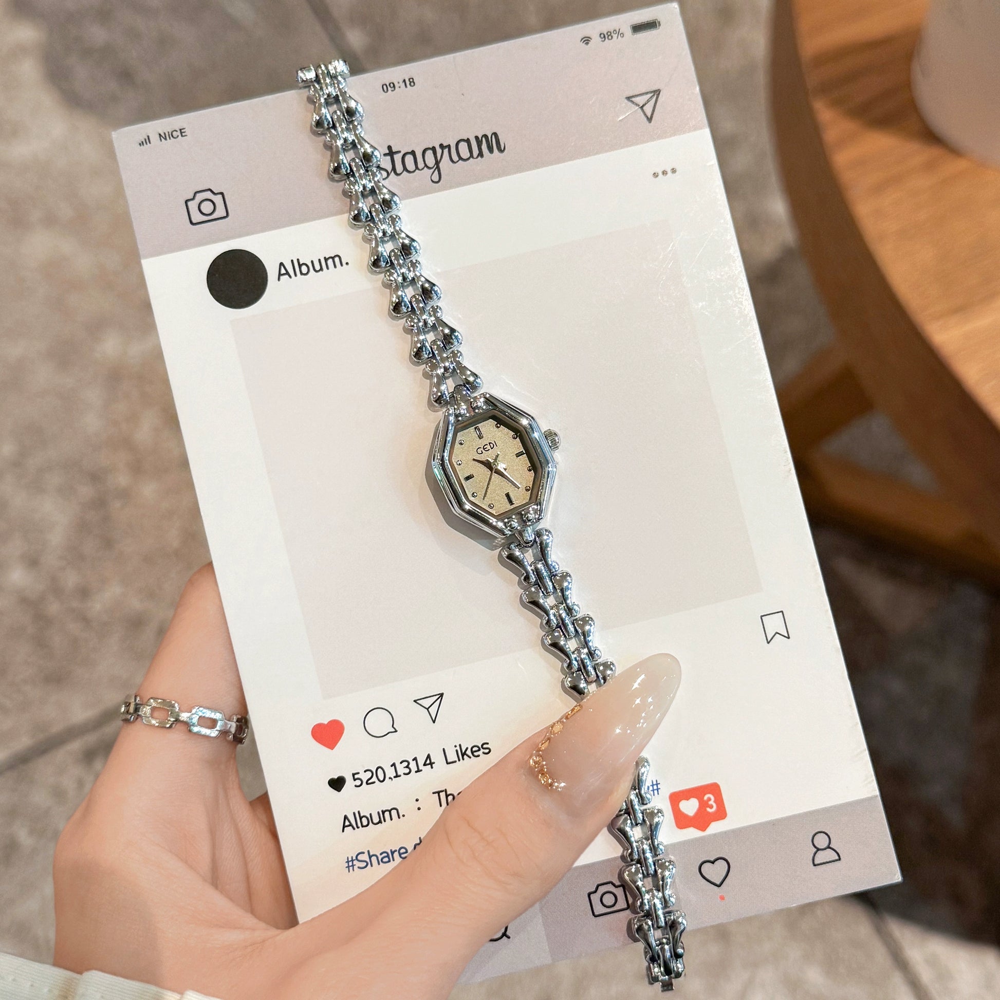 Angely Petite Bracelet Watch - Silver Moon Grey [UNMI9RPJ]