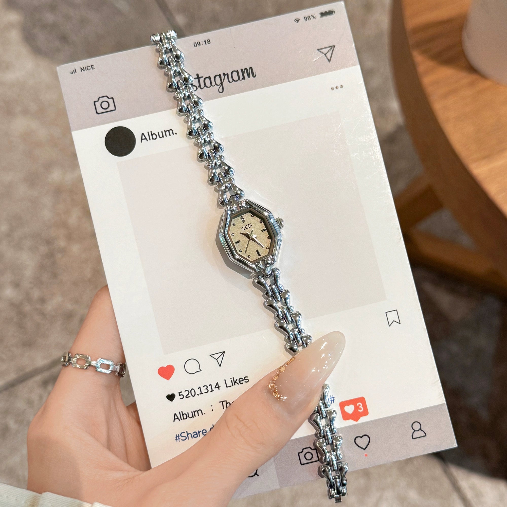 Angely Petite Bracelet Watch - Silver Moon Grey [UNMI9RPJ]