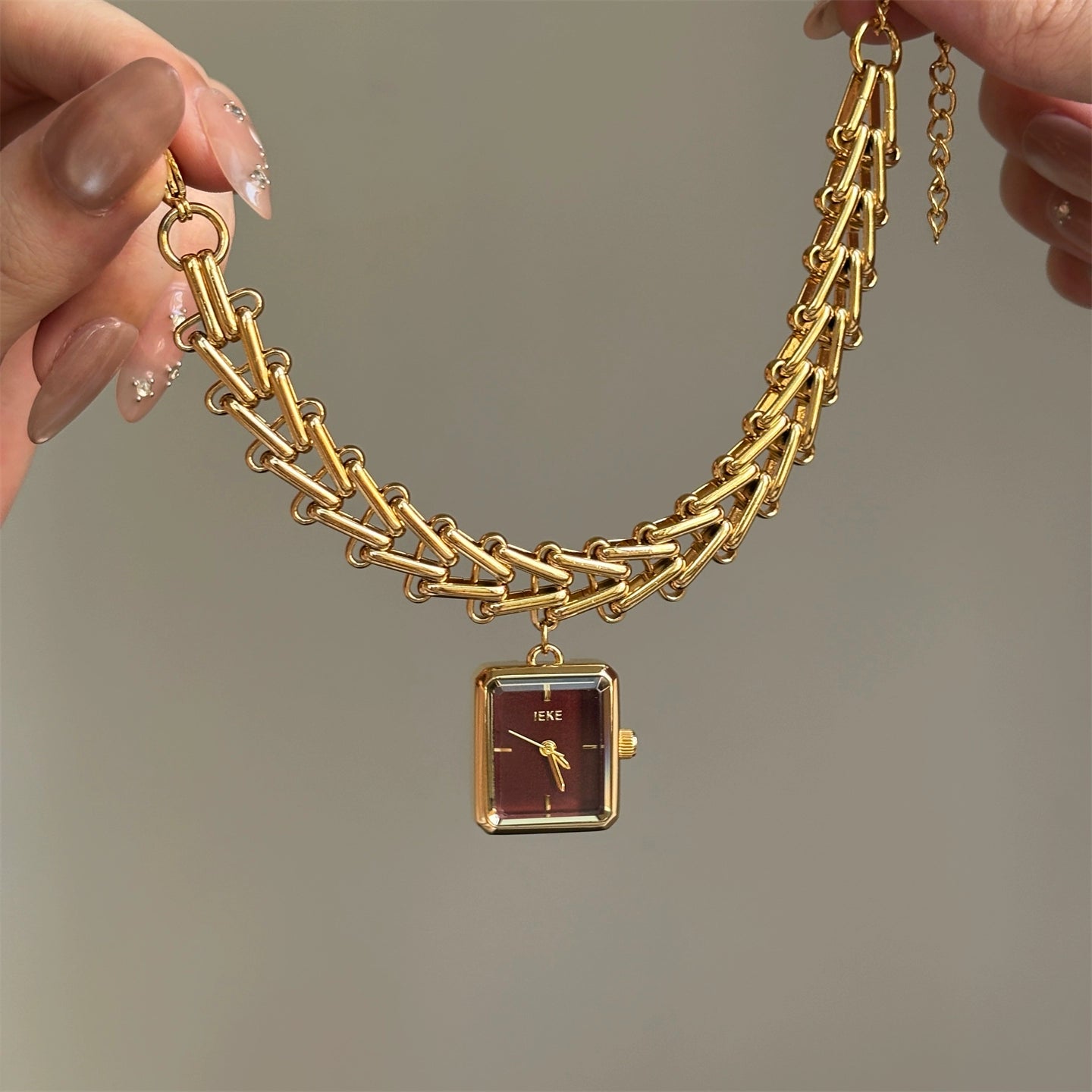 Viviana Square Bracelet Watch - Gold Band Red Face [EJ7E1XPX]