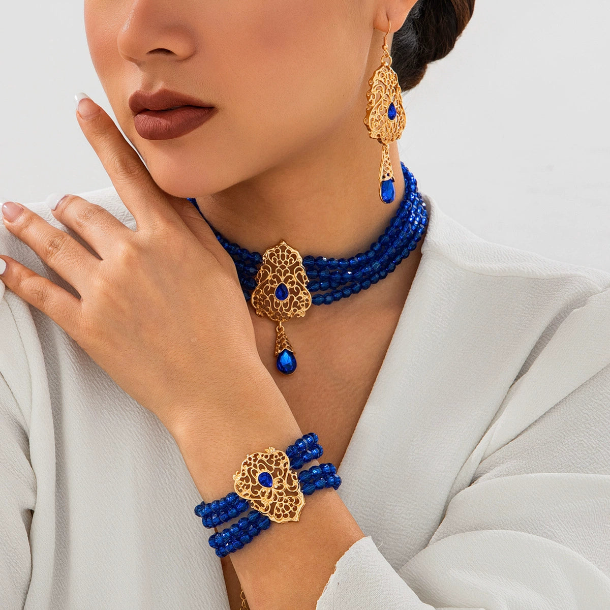 Lou Pearl Floral Collar Necklace - Gold & Royal Blue (Style B) [SGRVA74B]