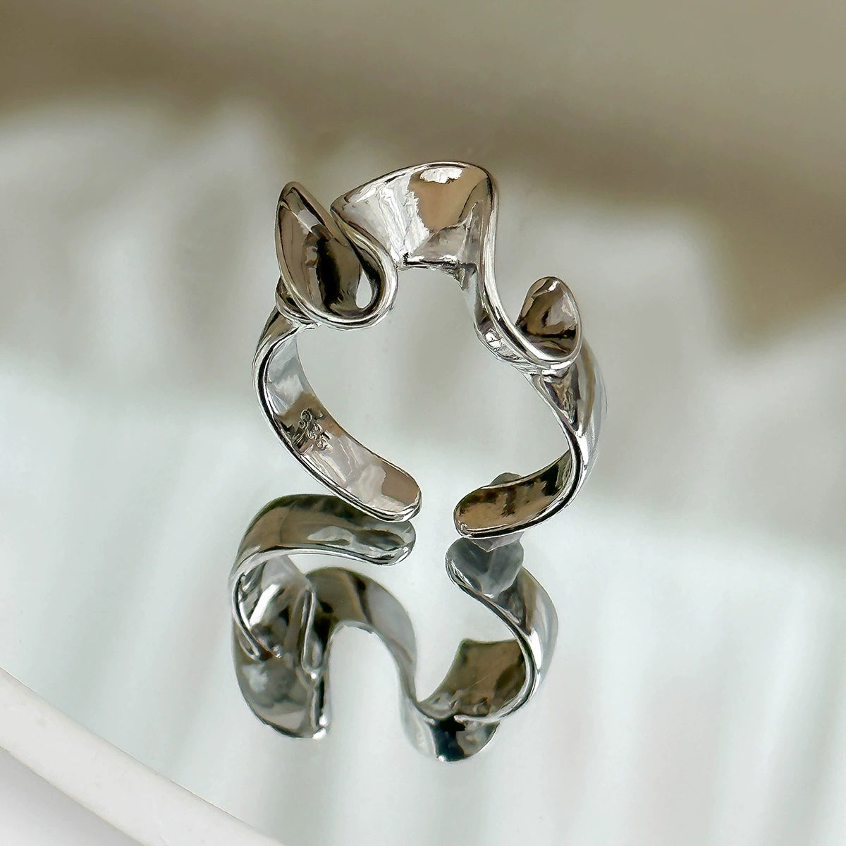 Katy Liquid Metal Open Ring - Design 02 - Silver Tone [CO4HCXTH]