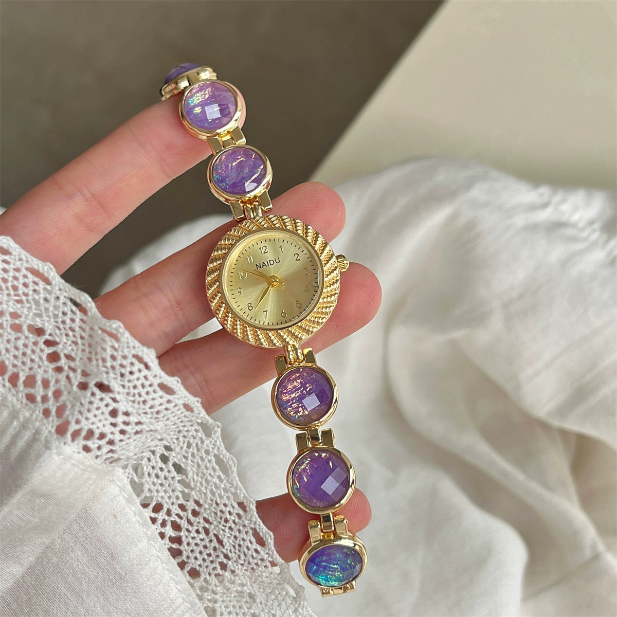 Nayeli Peacock Cat-Eye Watch - Purple [MYWOZVSX]