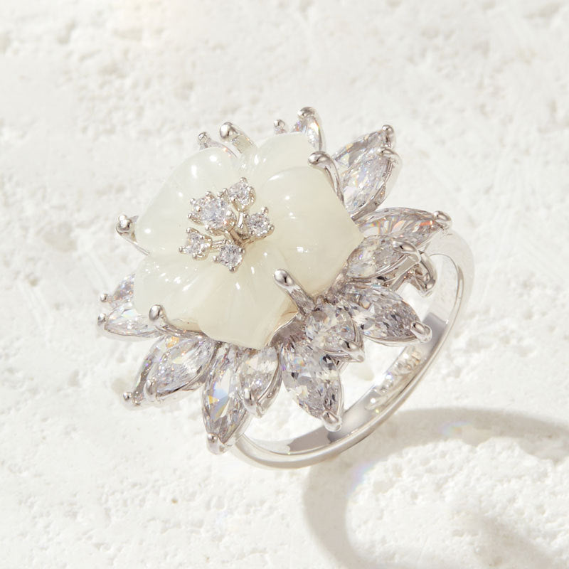 Katya Resin Bloom Ring - Gold Tone [BQWP31J9]