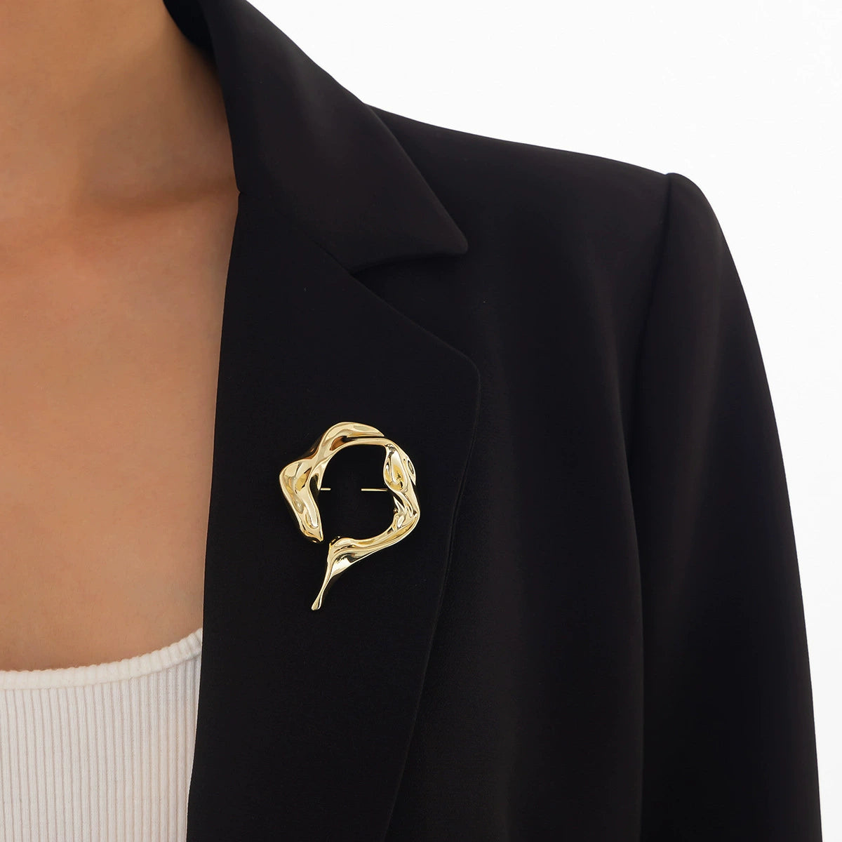 Lucianna Molten Metal Brooch - Style 02 Gold [5TIUEUZ2]