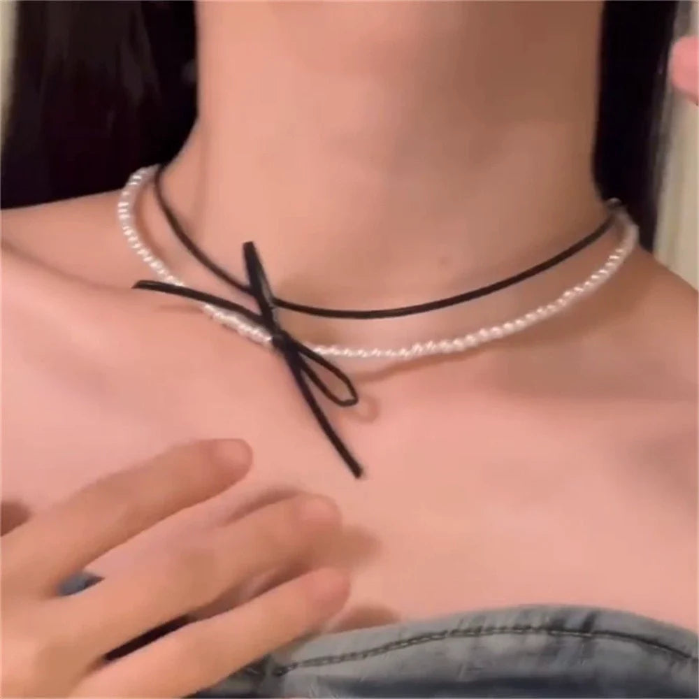 Darianna Pearl Bow Necklace - Black Thin Version