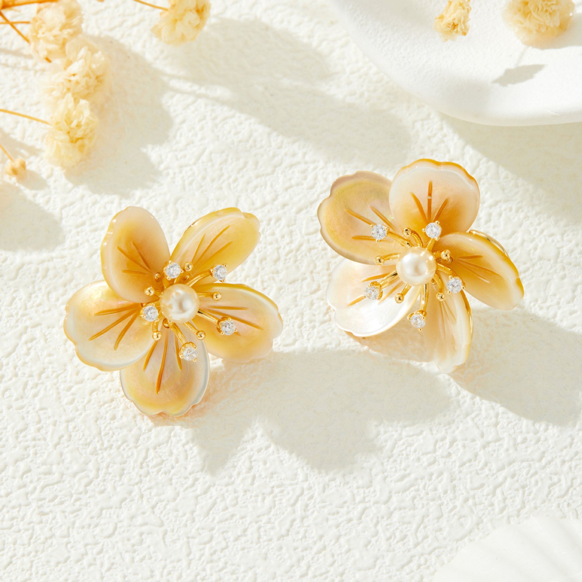 Reema Pearl Flower Stud Earrings - EA13996T0110 [EZ3BYIGD]