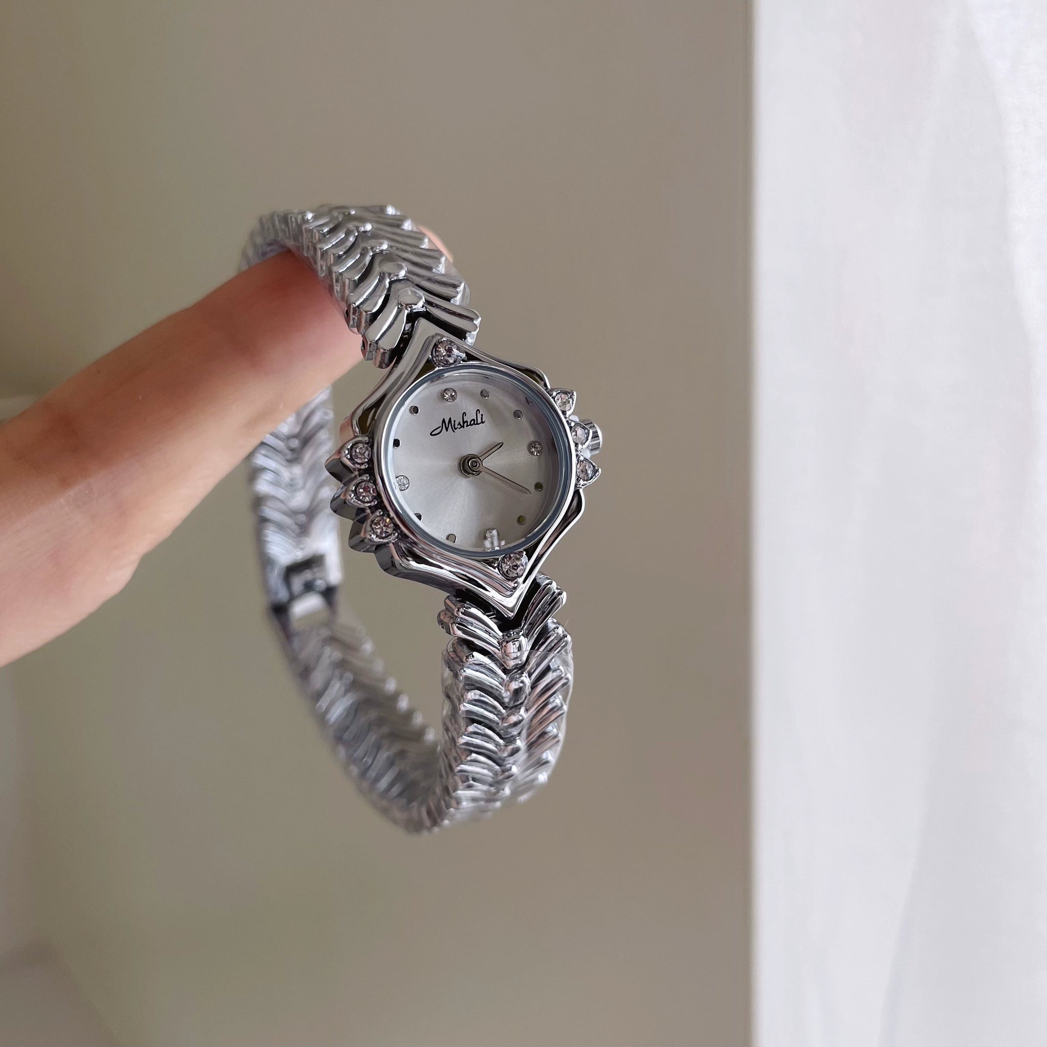 Jocelyn Fishtail Bracelet Watch - Silver [PG2YF771]