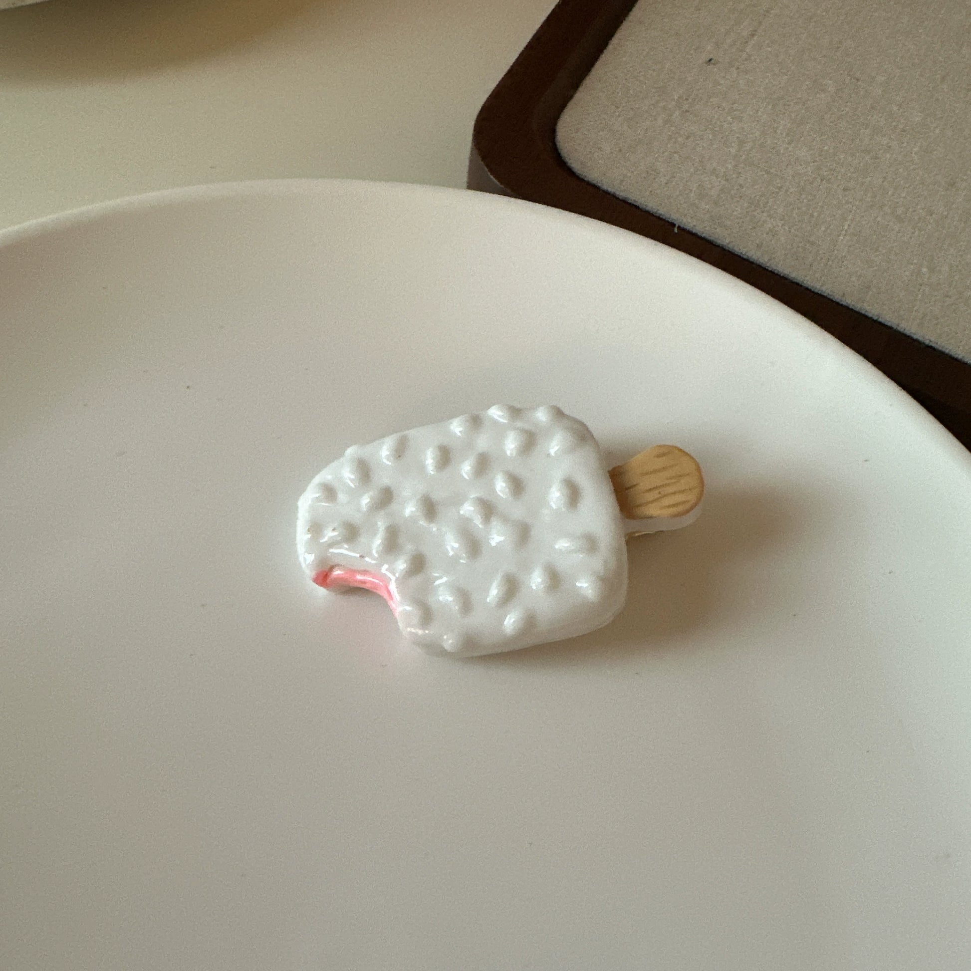 Marielle Ice Cream Hair Clip - White [BF4EWUG4]