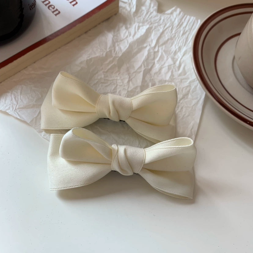 Holley Dimensional Bow Hair Clip - White Pair [5WA0LX0S]