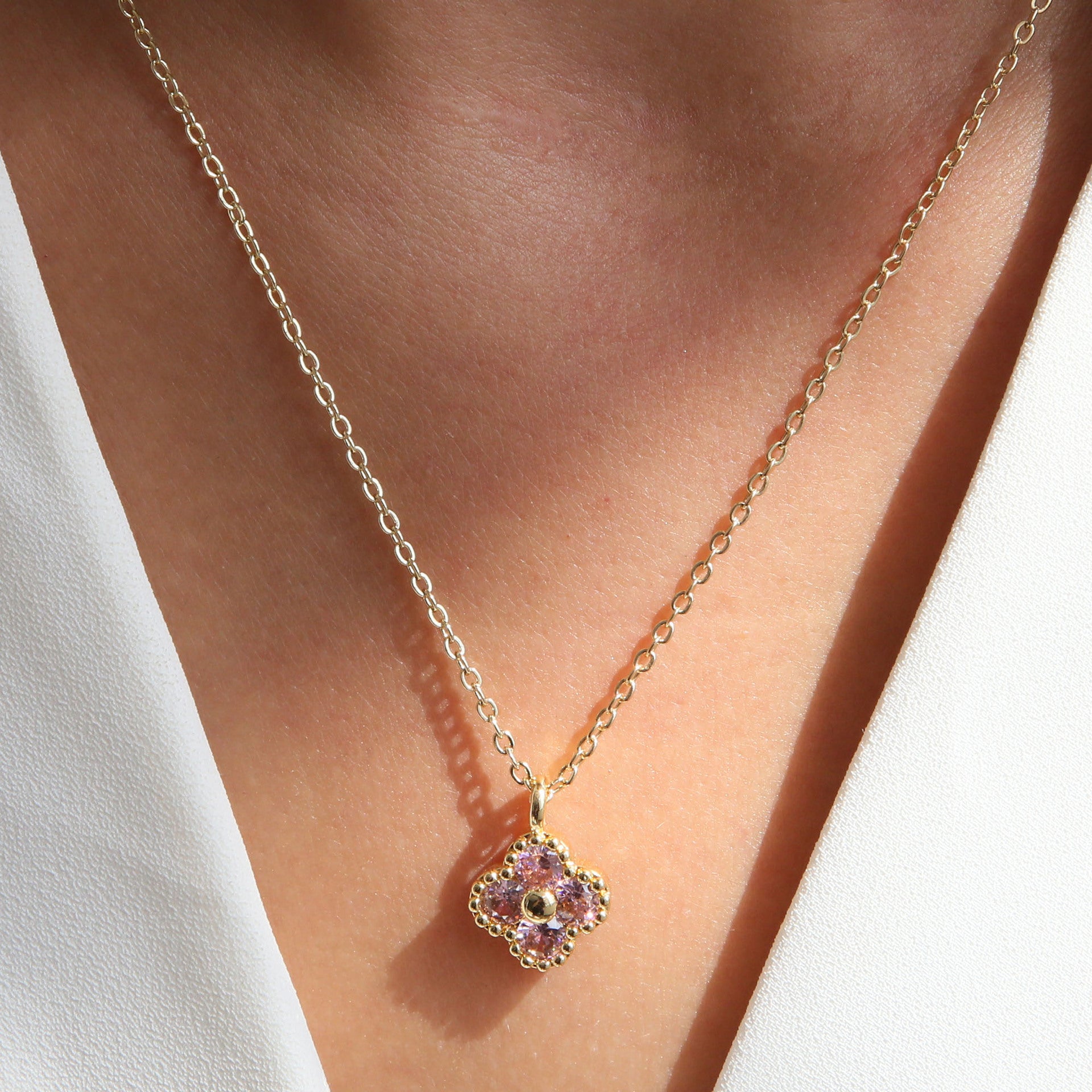 Annamae Clover Charm Necklace - Pink Zircon Necklace [8DM6W94G]