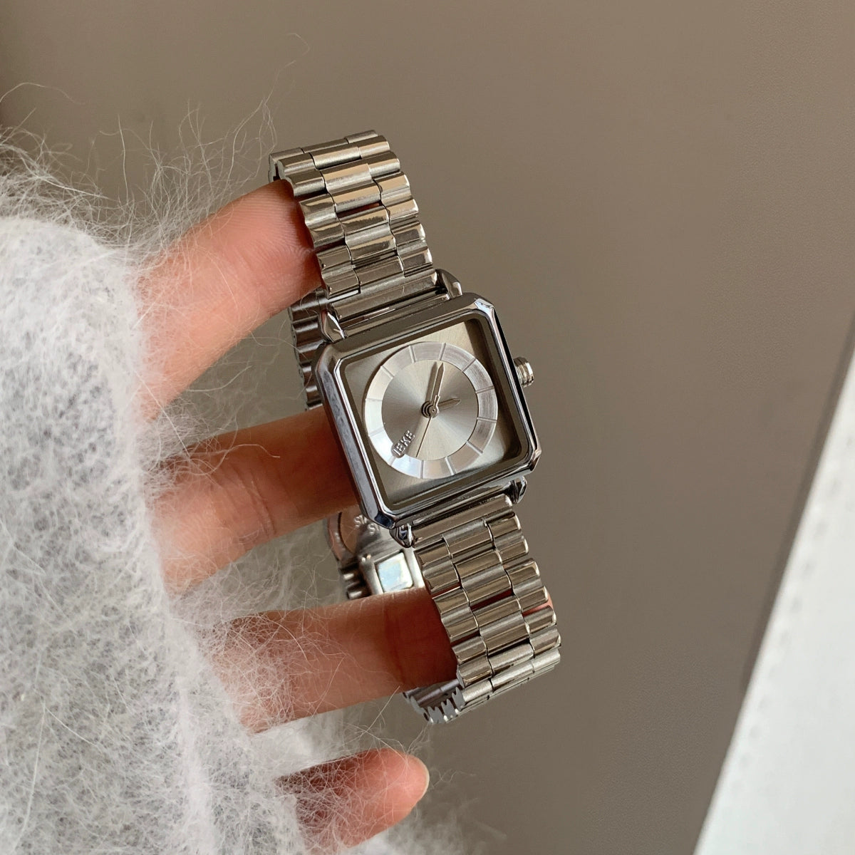 Amahia Retro Bracelet Watch - Silver Steel Strap Gray Face [W8QWCM1M]