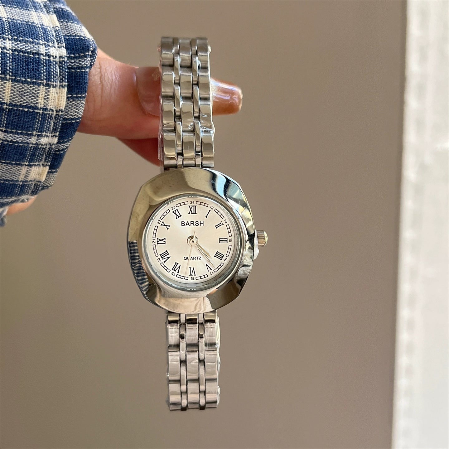 Ayan Retro Slim Watch - Silver Band White Dial [H8P7QIMT]