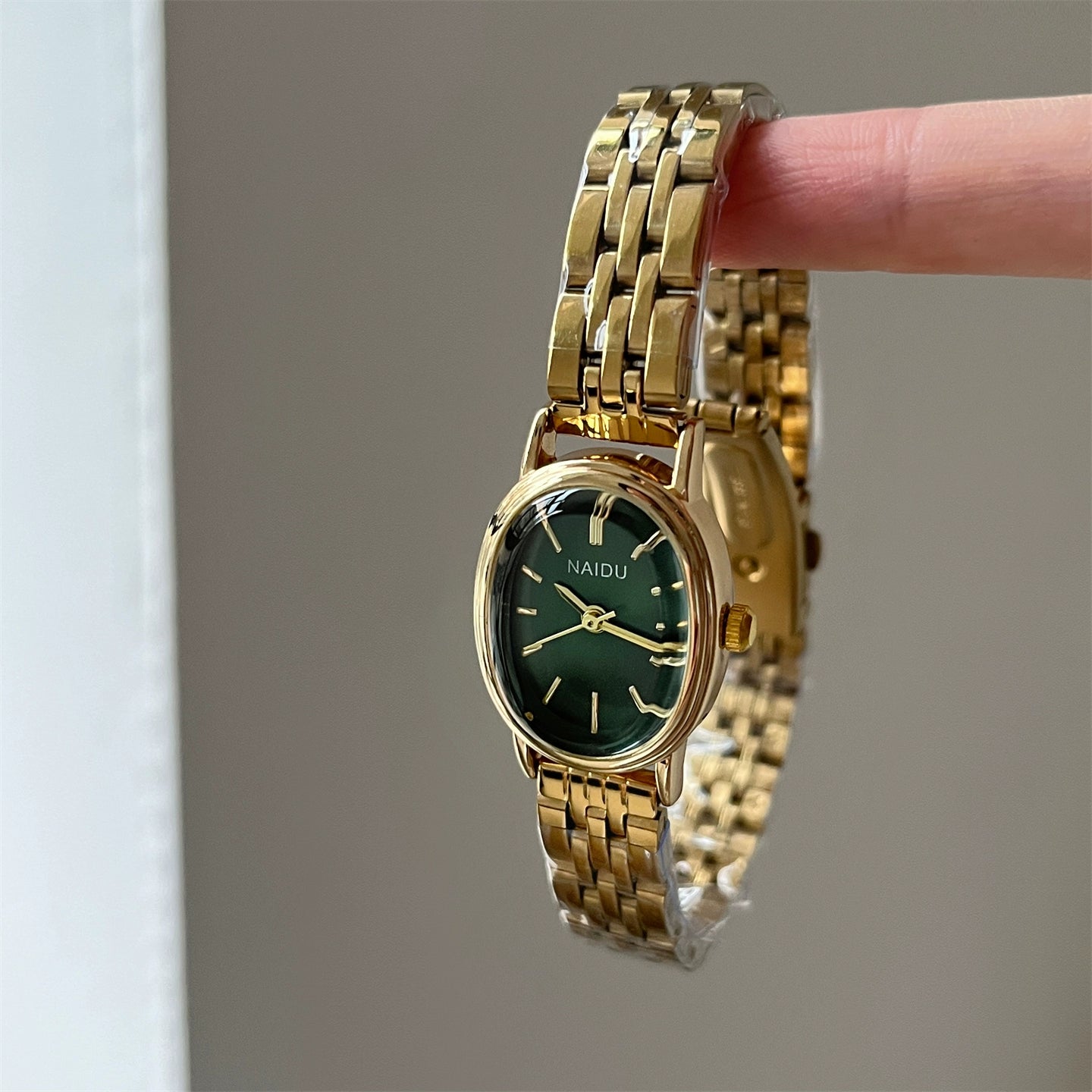 Freyja Vintage Oval Watch - Gold Steel Band, Green Dial [PGU0E0CJ]