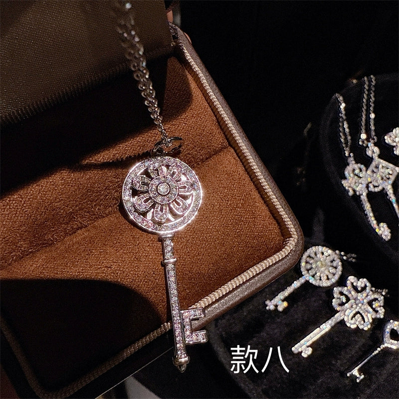 Kinslee Sparkling Key Necklace - Style Eight [7PSDENOK]