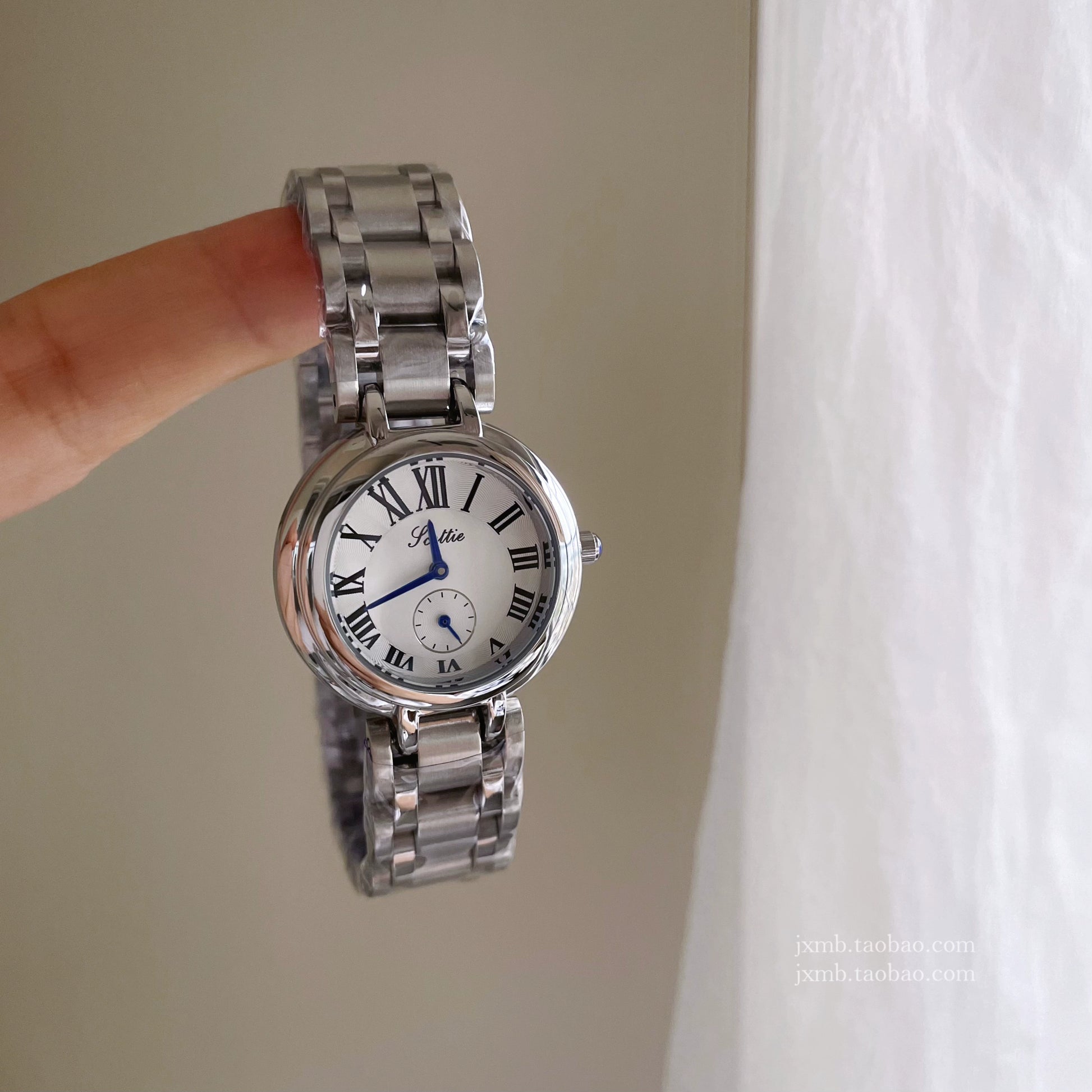 Cydney Timeless Mesh Watch - Silver Case Two-Hand Dial [UACGNC0R]