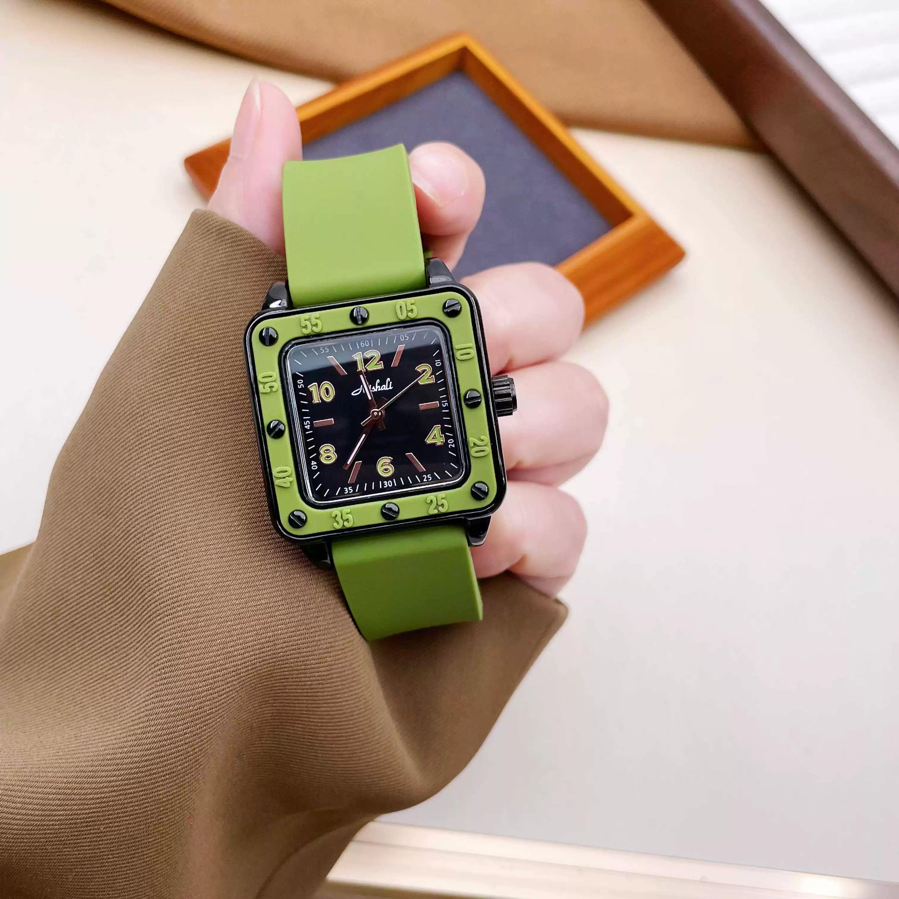 Amazing Silicone Square Watch - Fruit Green