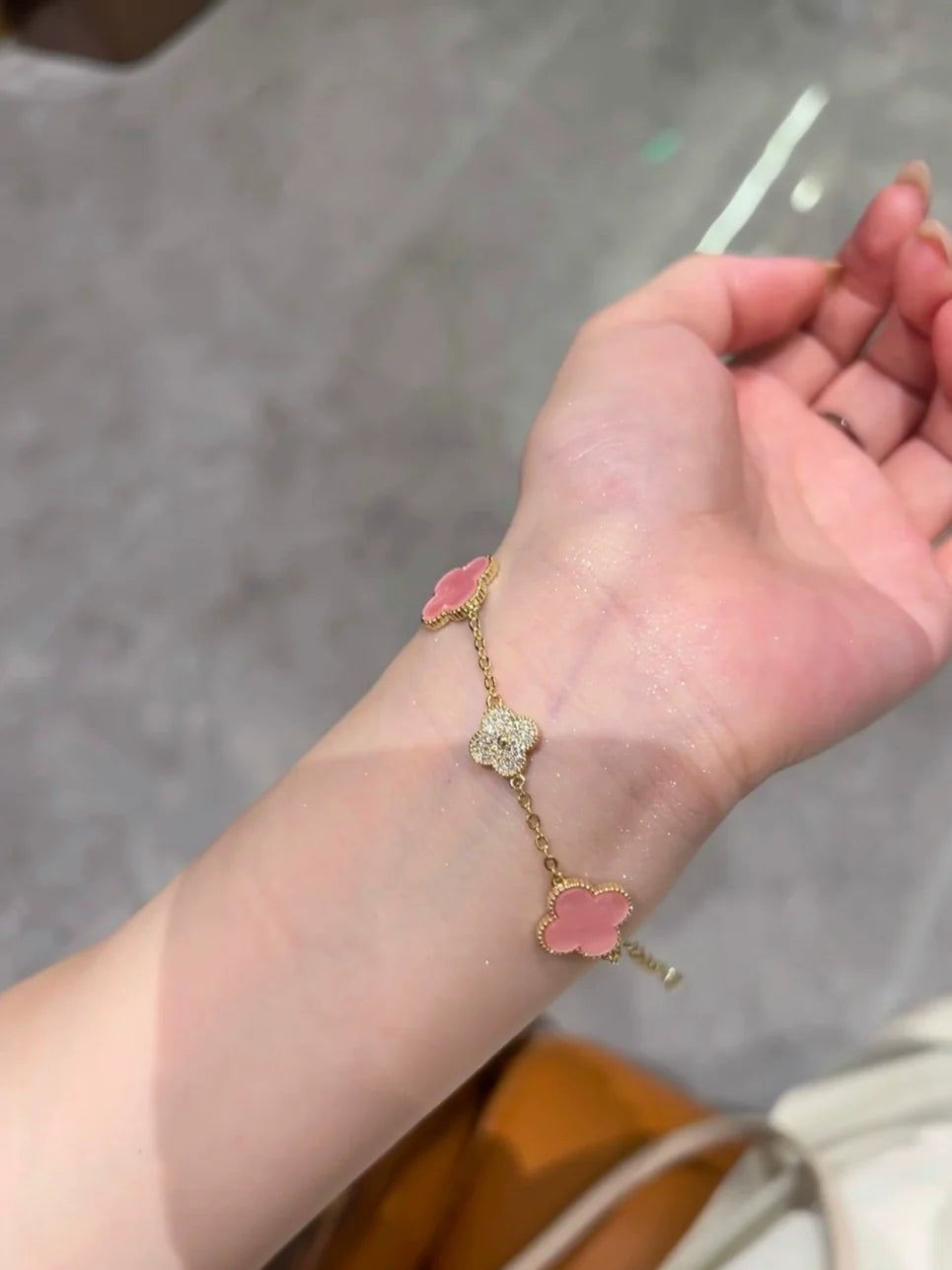 Lennix Pink Clover Pearl Bracelet - Pink Clover Bracelet