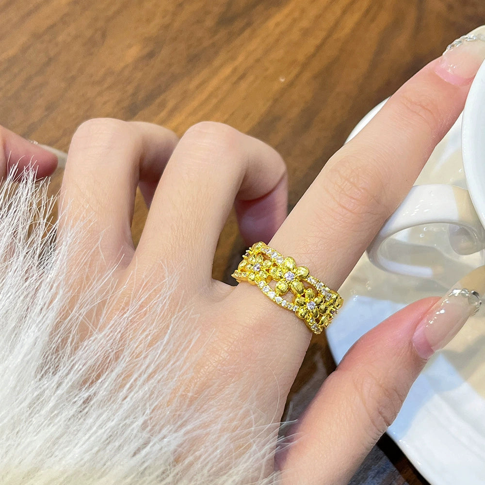 Hinda Abundance Serpent Ring - Gold Floral Embellished Ring [IFHW34F6]