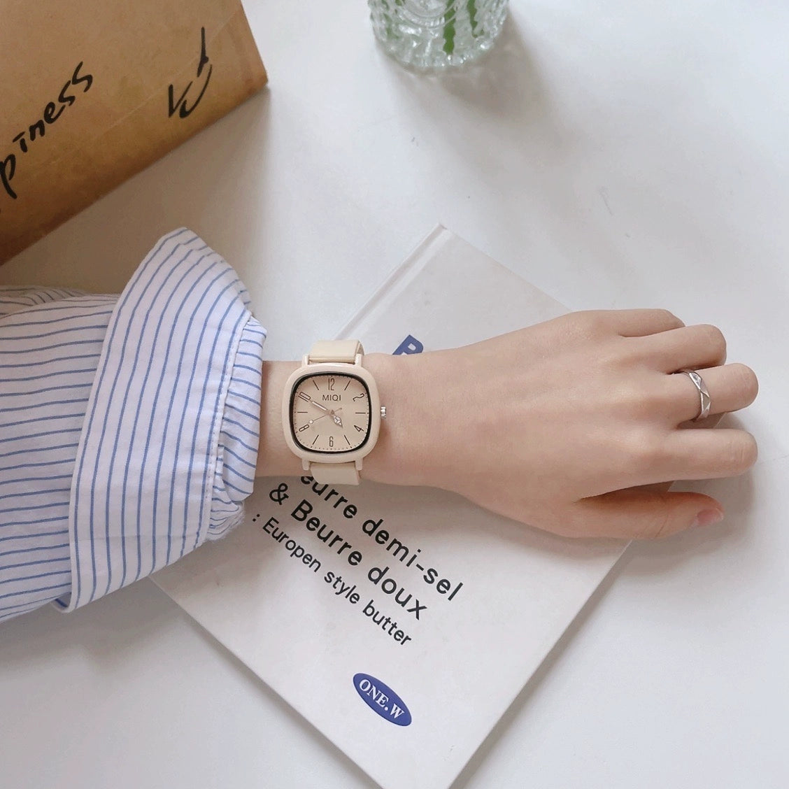 Porter Square Timepiece - Milk Tea [9VGSQLPP]