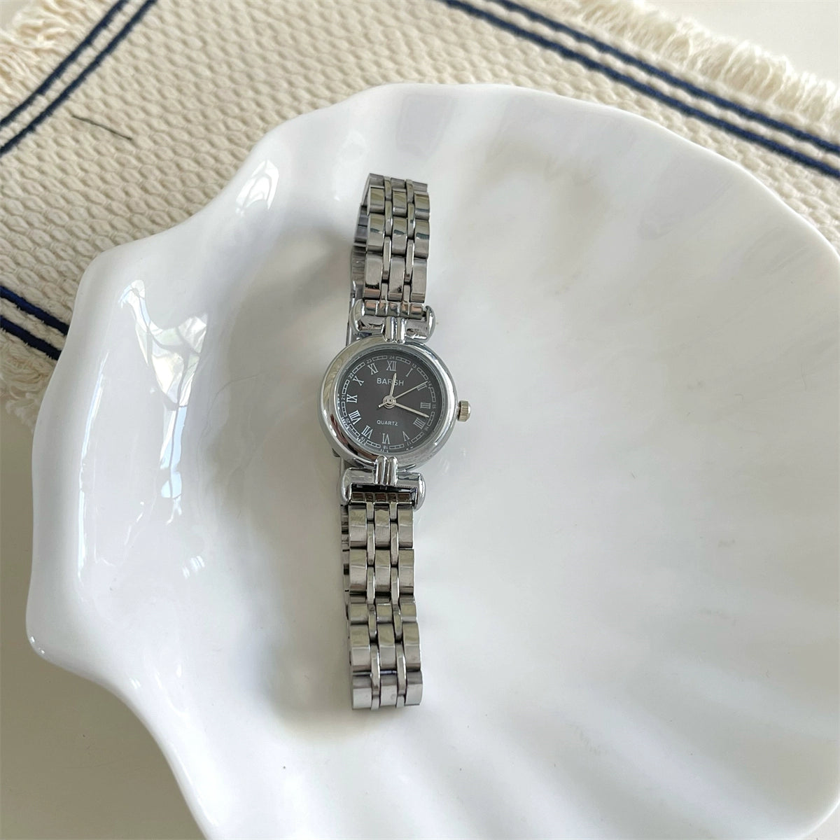 Kyla Vintage Charm Watch - Silver Band Black Face [39UM7L1Z]
