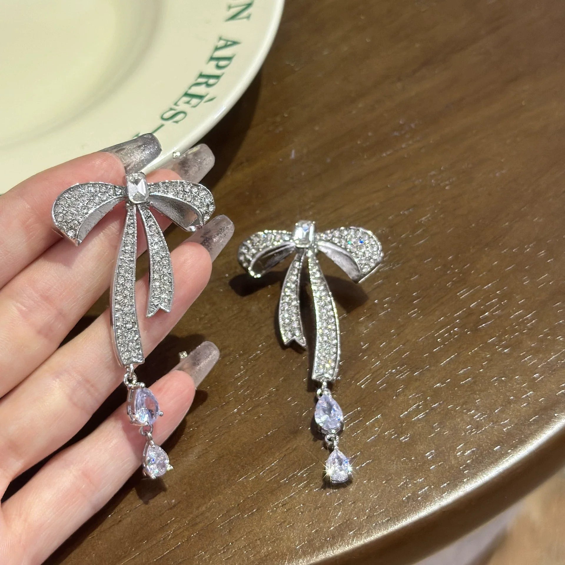 Thelma Rhinestone Bow Necklace - Pair of Earrings