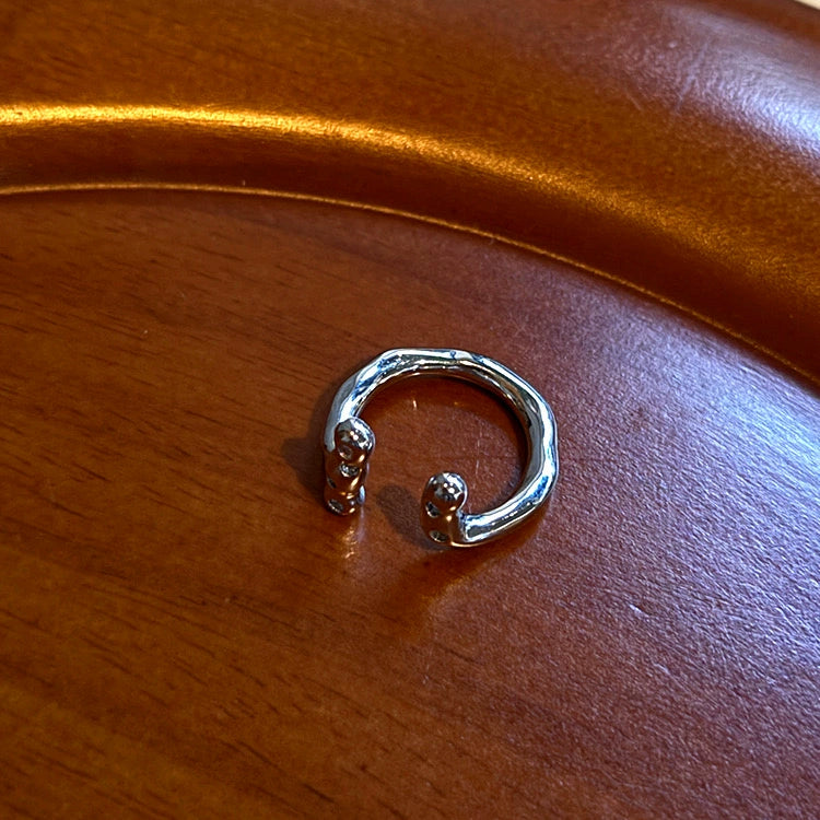 Saryah Asymmetric Statement Ring - Silver Asymmetric Front Open Ring [RFJMR85O]