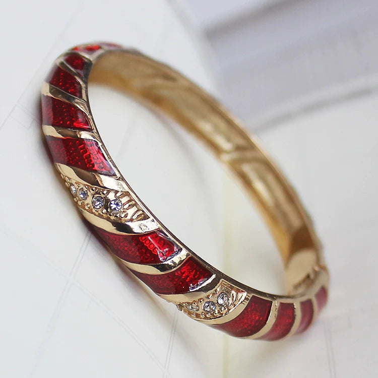 Amarachi Delicate Enamel Bracelet - Dark Red Spiral