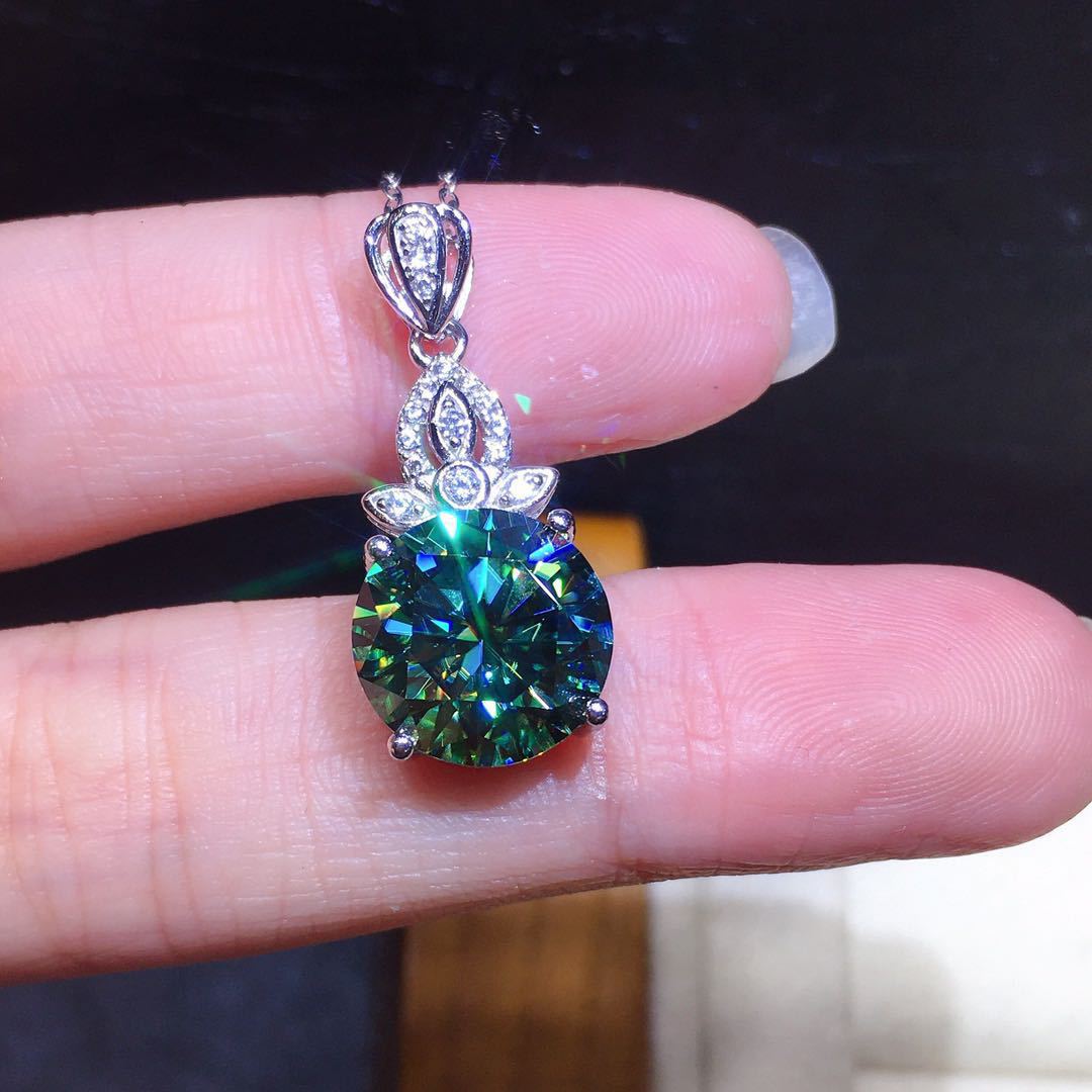 Gertrude Simulated Diamond Heart Necklace - Option 24: 3 Carat Pendant (Chain Not Included) [EVS8VLKM]