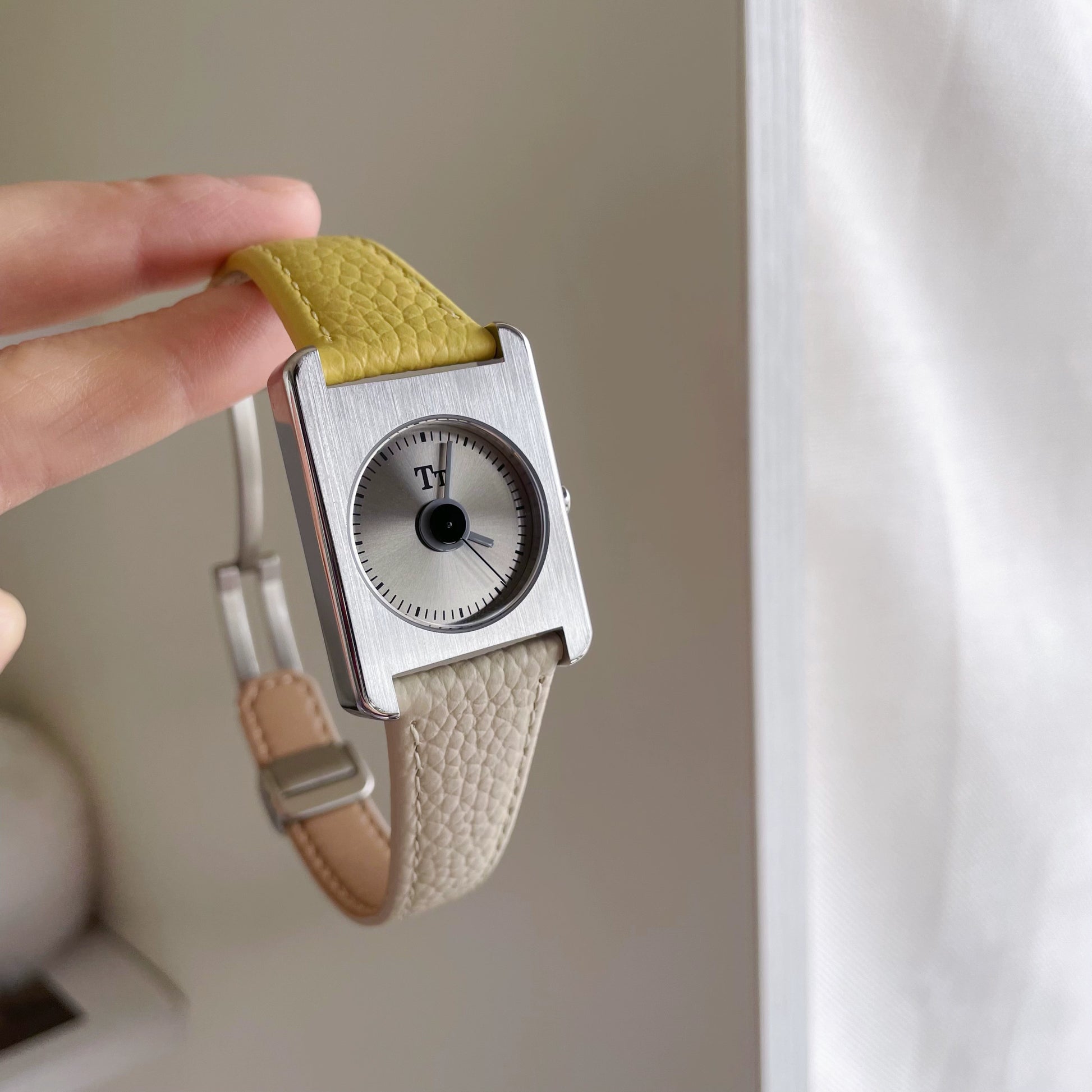 Alayjah Square Leather Strap Watch - Contrasting Color [YHEZQ4ZJ]