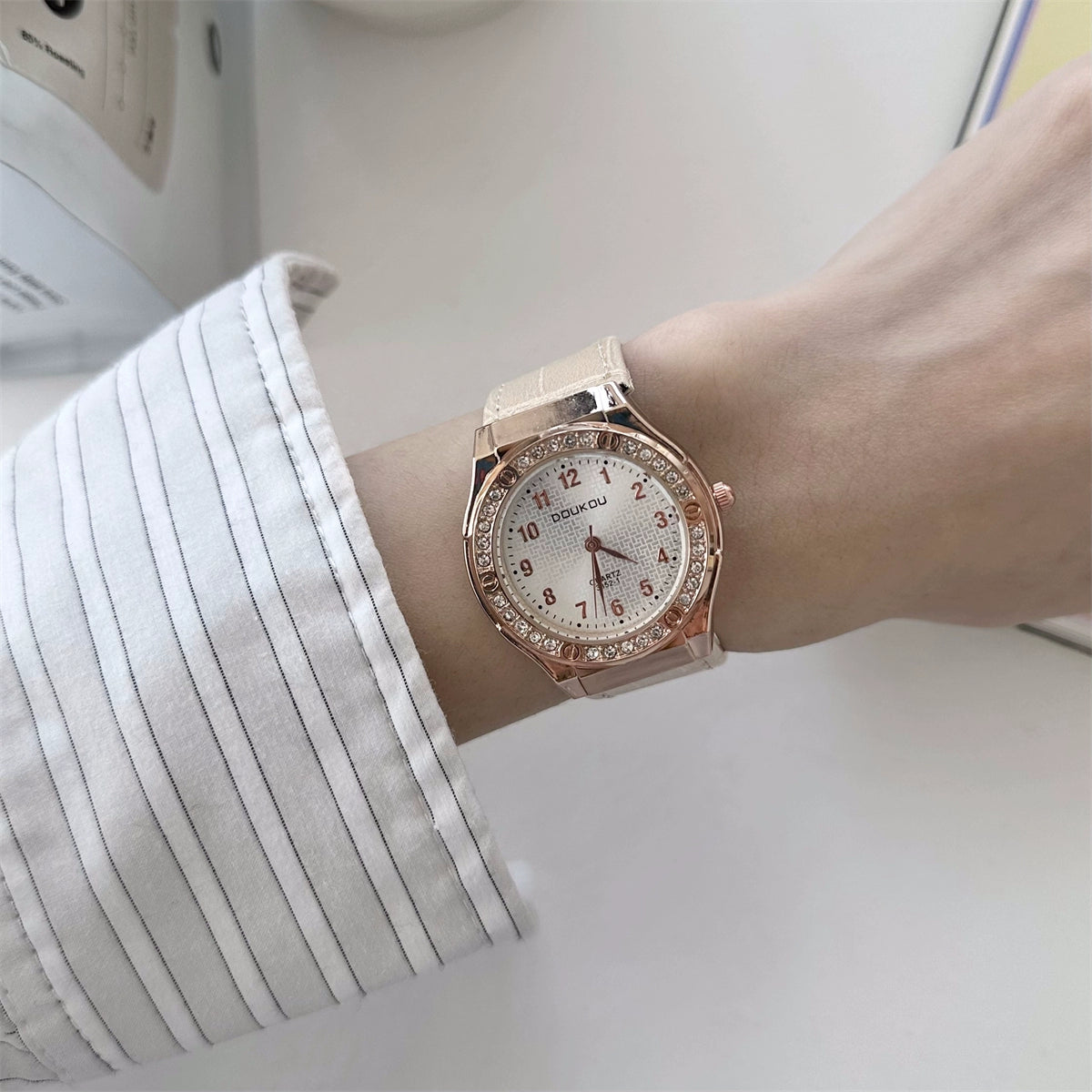 Jaicee Minimalist Quartz Watch - Khaki [KWO6ZHDA]