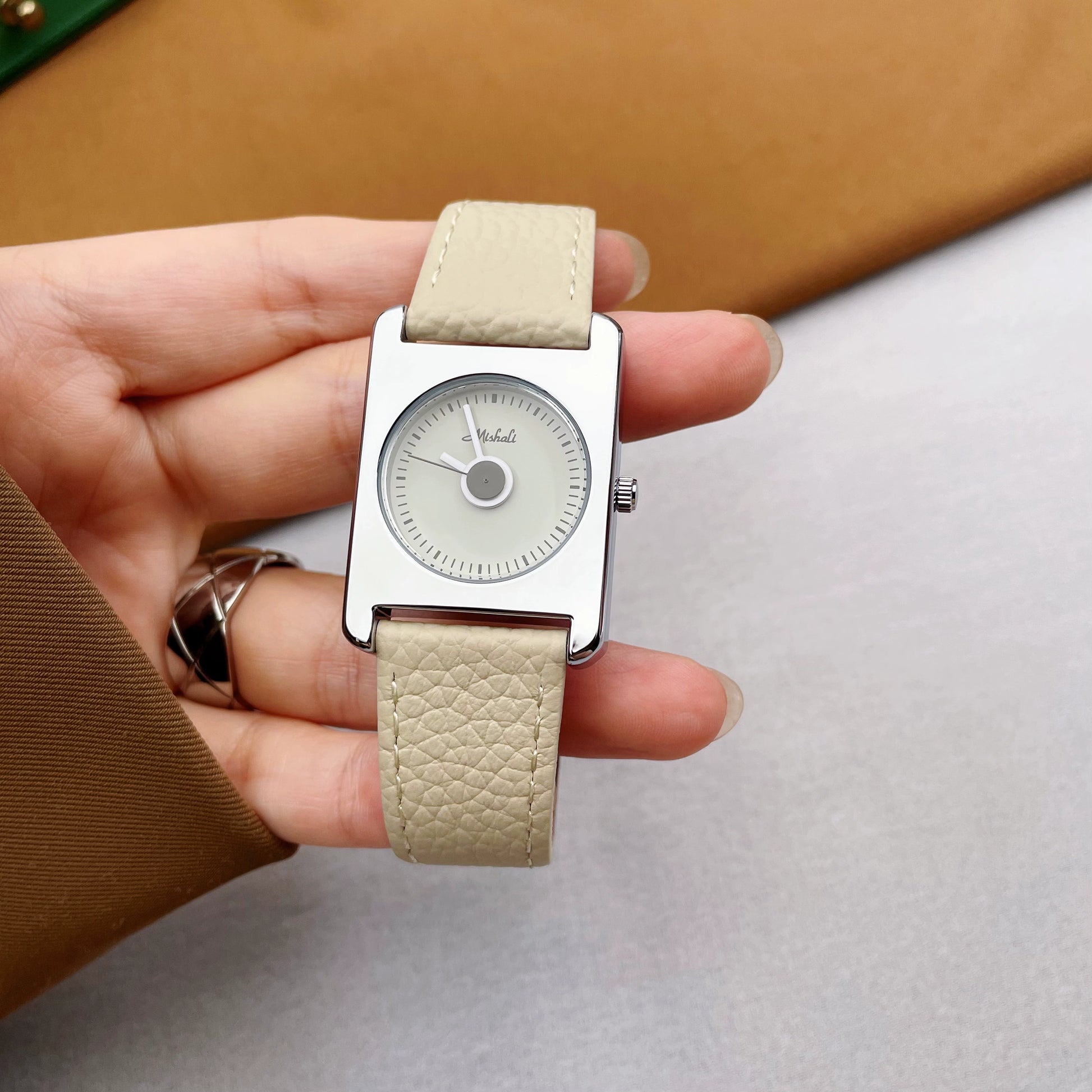Dariyah Square Leather Watch - Off-White Strap [UV5I2XNL]