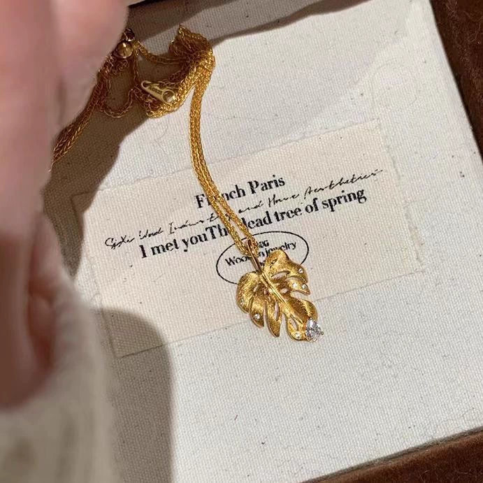 Mirielle Sculpted Gold Leaf Necklace - Gold Leaf Necklace